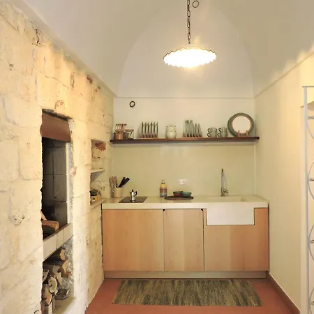 The Royal Lamia - Typical * Ostuni